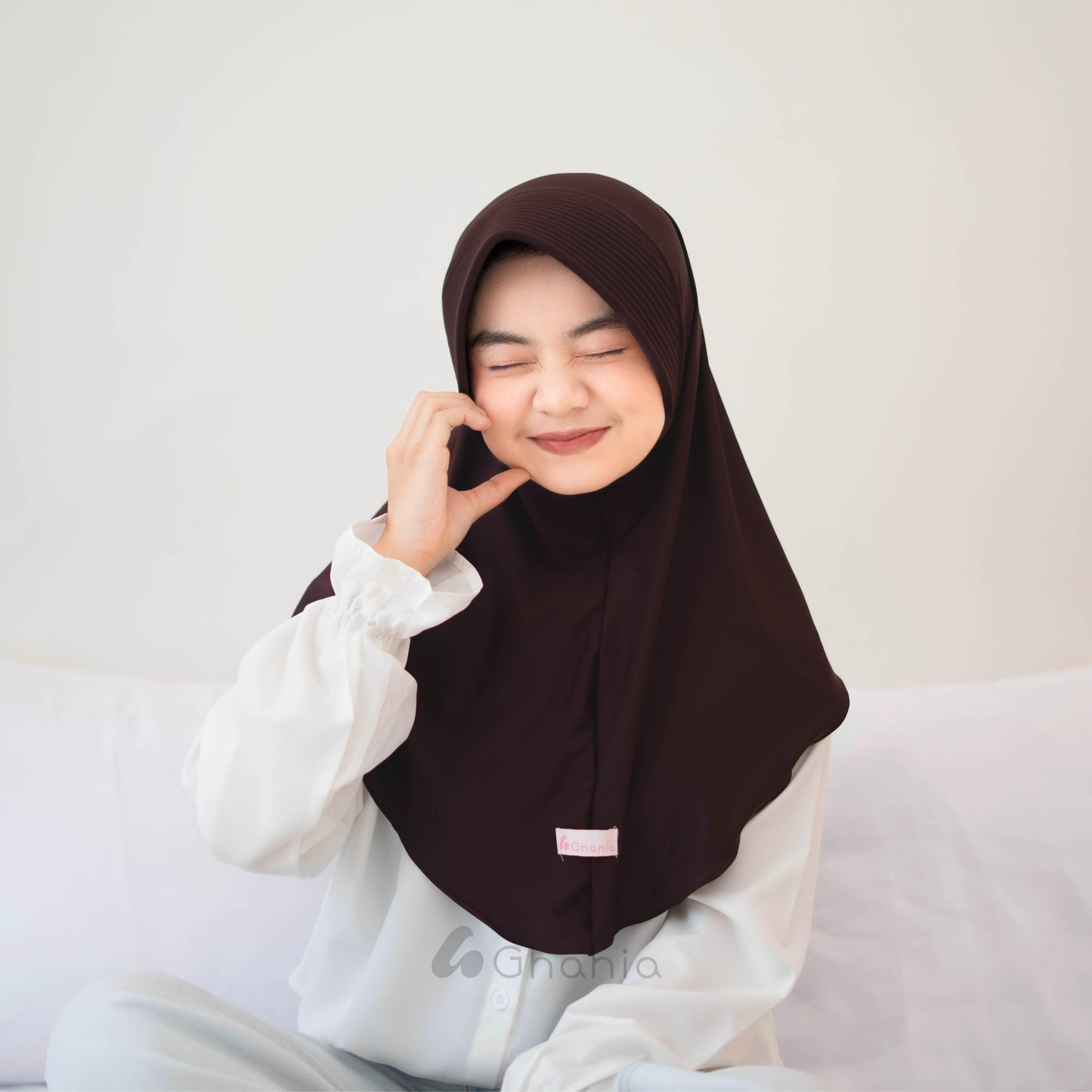 hiGhania - Bergo Oval Cassandra Series size S