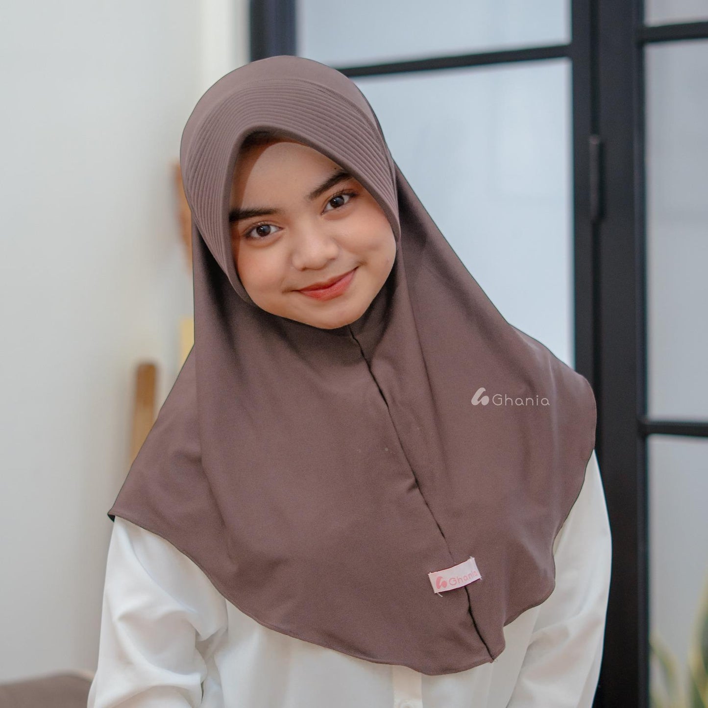 hiGhania - Bergo Oval Cassandra Series size S