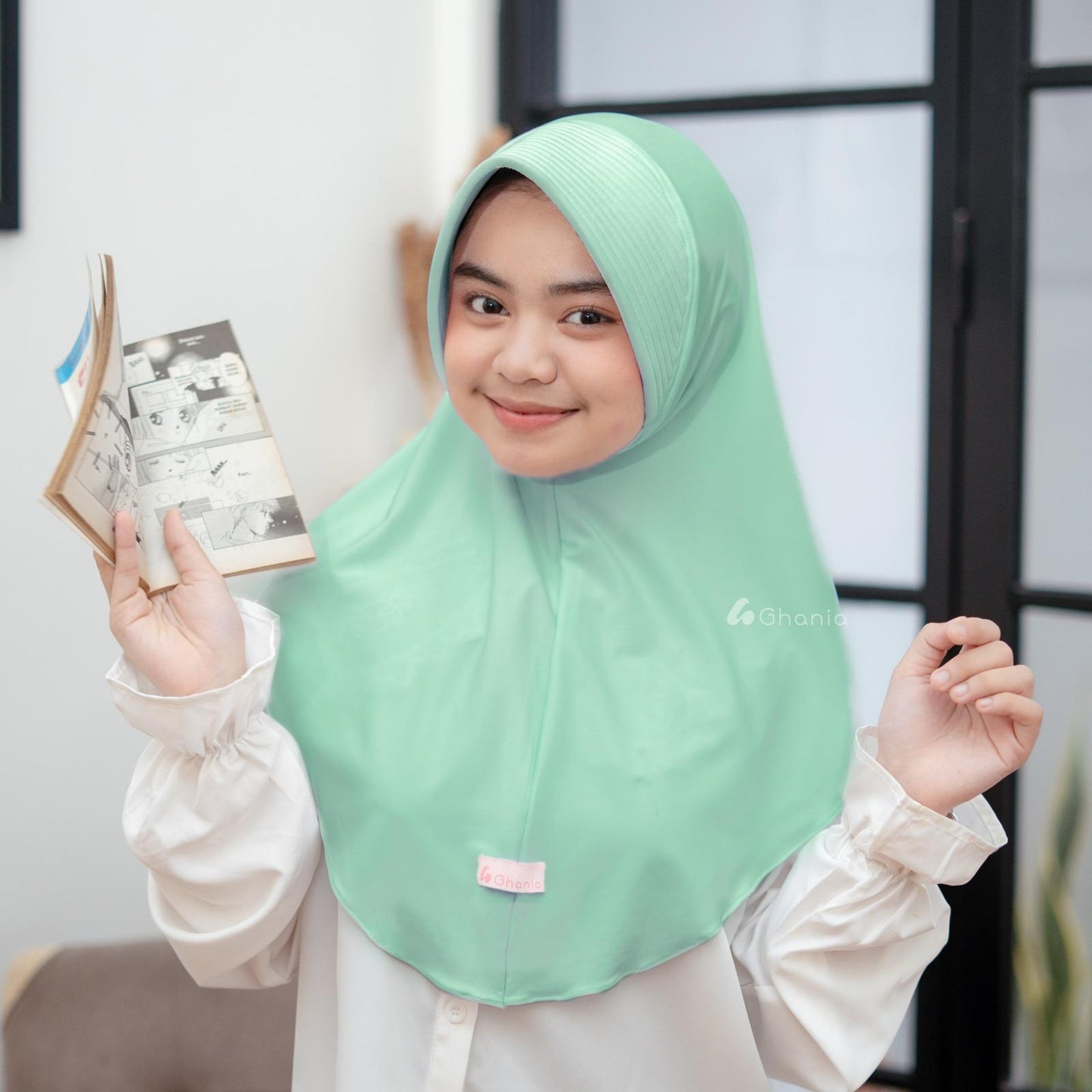 hiGhania - Bergo Oval Cassandra Series size S