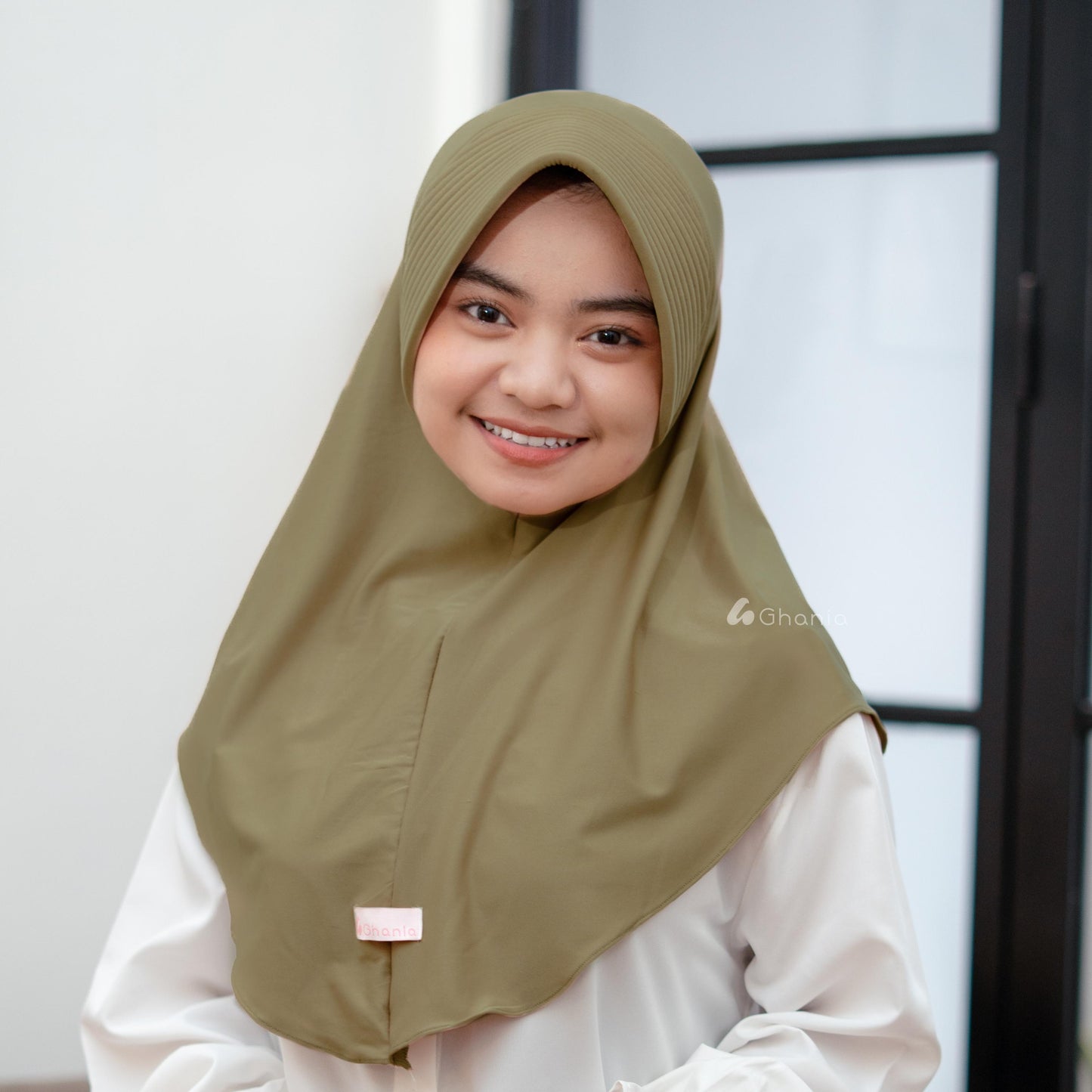 hiGhania - Bergo Oval Cassandra Series size S