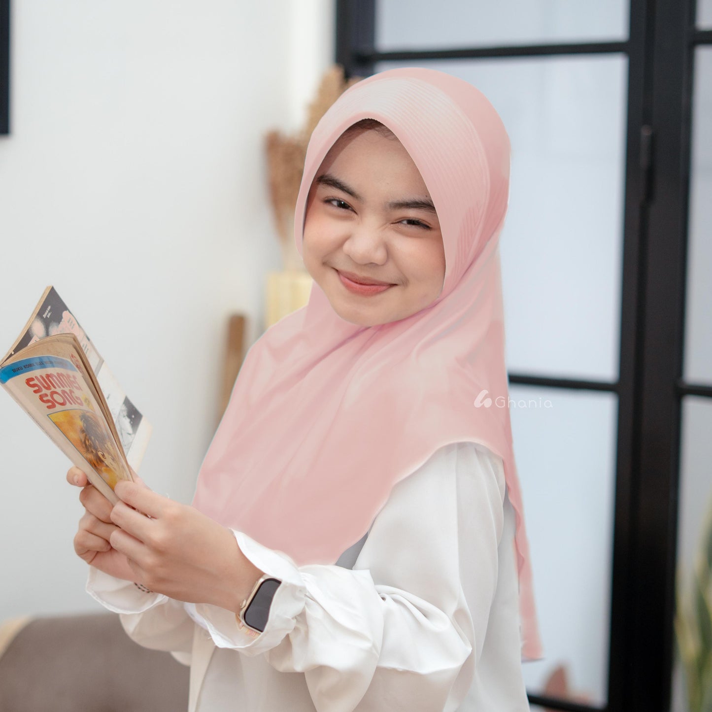 hiGhania - Bergo Oval Cassandra Series size S